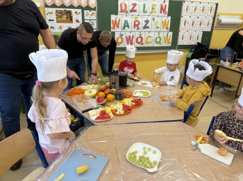 1a841dc3-9edd-4016-aa56-e1d2b8ef41ef.jfif