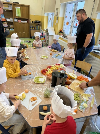 7256a1bb-c9a6-49be-b812-49ea756d1421.jfif