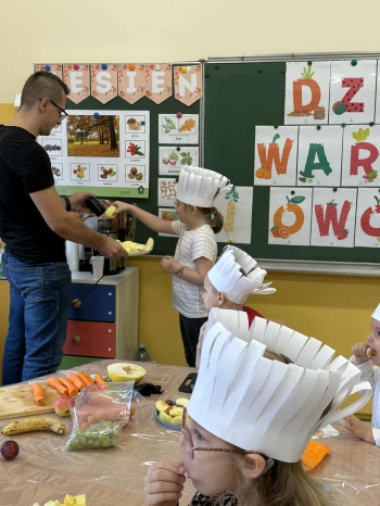 3eef40c8-333c-4bd0-86f1-1d11f0481085.jfif