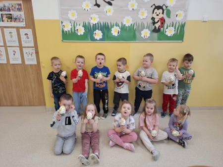 Warsztaty Wielkanocne w grupie ''Biedronki''